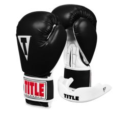 Боксерские перчатки Title Classic Pro Style 3.0 Black/White 14 oz (CVVTG3 14 BK/WH) Боксерские перчатки Title Classic Pro Style 3.0 Black/White 14 oz (CVVTG3 14 BK/WH)
