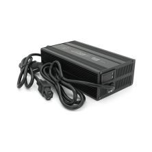 Мережевий зарядний пристрій для АКБ Voltronic LiFePO4 12V(14.6V),4S,20A (YT-1240A-4S-A) Мережевий зарядний пристрій для АКБ Voltronic LiFePO4 12V(14.6V),4S,20A (YT-1240A-4S-A)